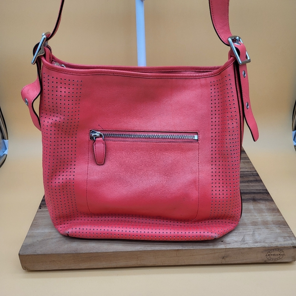 Coach Pink Shoulder Bag With Adjustable Strap - Picture 4 of 16
